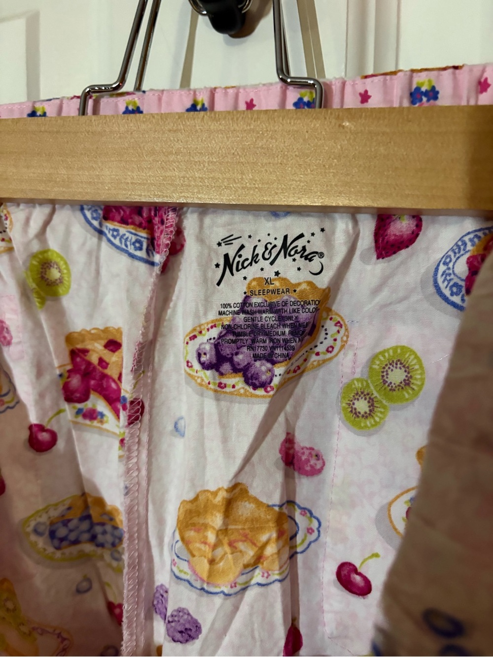 Nick & Nora Cropped Cotton Pajama Pants - Picture 4 of 7